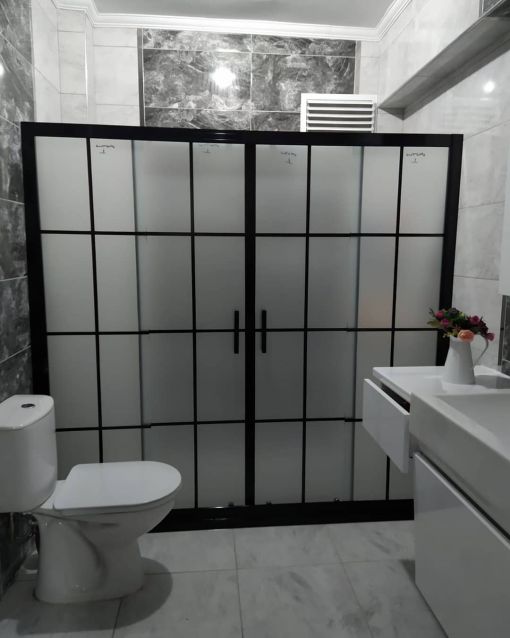 Karaloj desen siyah çıtalı buzlu cam duşakabin 