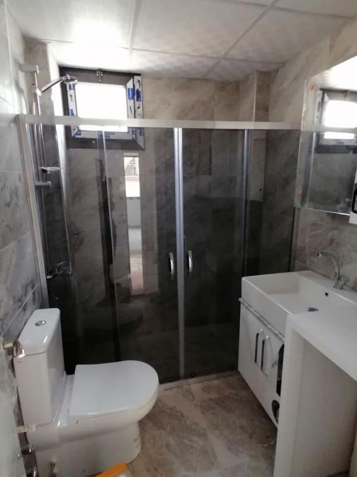füme camlı teknesiz duşakabin 