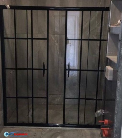 Karaloj desen siyah çıtalı  cam duşakabin  